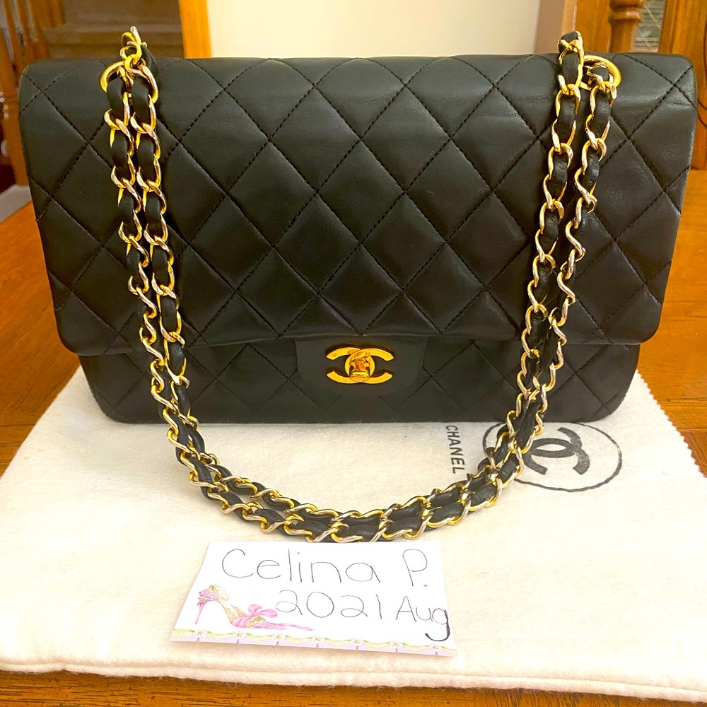 🇨🇦 Chanel Medium Classic Flap in Black Lambskin